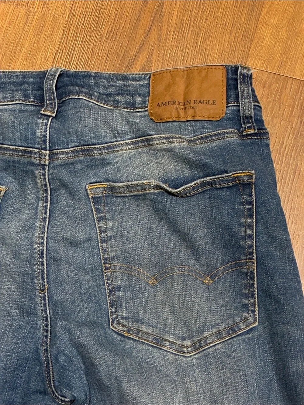 American Eagle Men’s Medium Blue Original Boot Next Level Flex Jeans 32x36